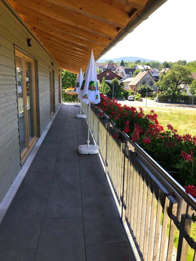 Die Wein Bleibe Baden-Bade Exterior foto